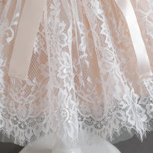 Cargar imagen en el visor de la galería, Ivory Lace Princess
