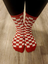Charger l&#39;image dans la galerie, Checkered socks
