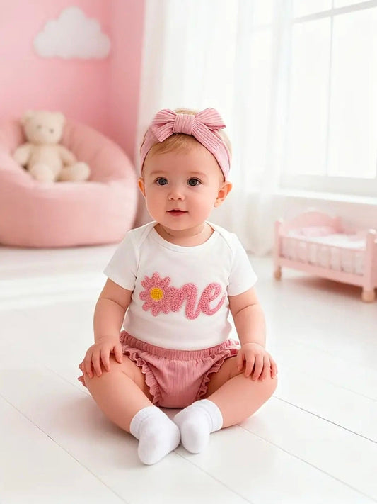 Pink daisy one birthday set