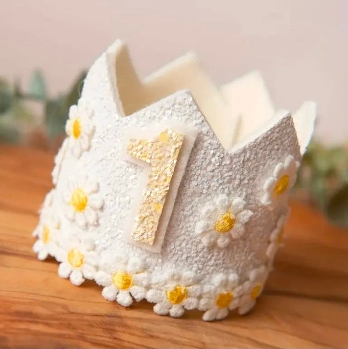 Daisy "one" crown