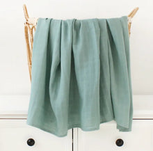 Cargar imagen en el visor de la galería, Bamboo Swaddles
