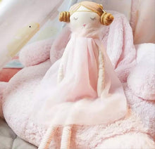 Charger l&#39;image dans la galerie, Izabela Doll
