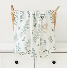 Cargar imagen en el visor de la galería, Bamboo Swaddles
